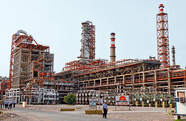 गुजरात में वाडिनार रिफ़ाइनरी